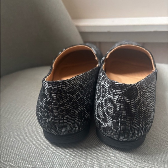 DANSKO | leather grey leopard print flat | size 39 - Picture 6 of 6